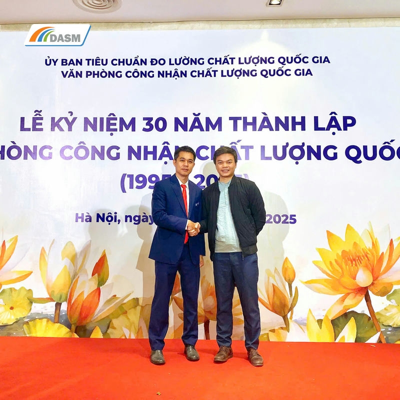 Đại diện viện DASM chụp ảnh kỷ niệm cùng các chuyên gia BoA